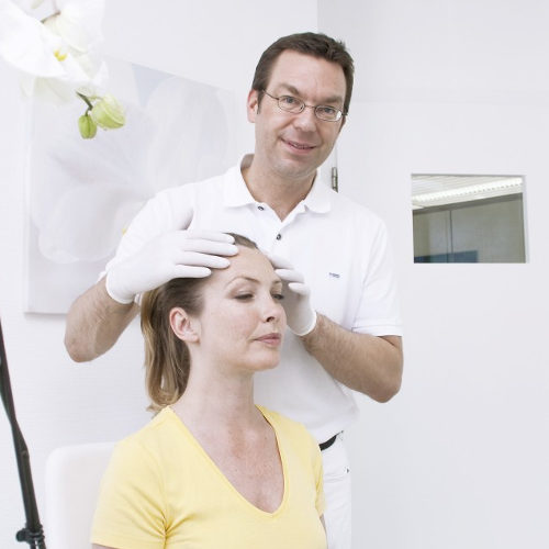 Kosmetische Chirurgie, plastische Chirurgie – Hauptsache schön?